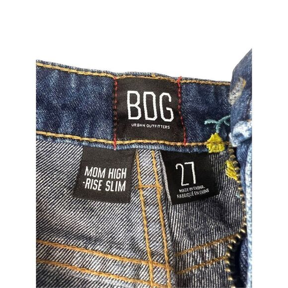 Urban Outfitters BDG Women’s 27 Denim Shorts Distressed Floral Dark Wash - Picture 7 of 8